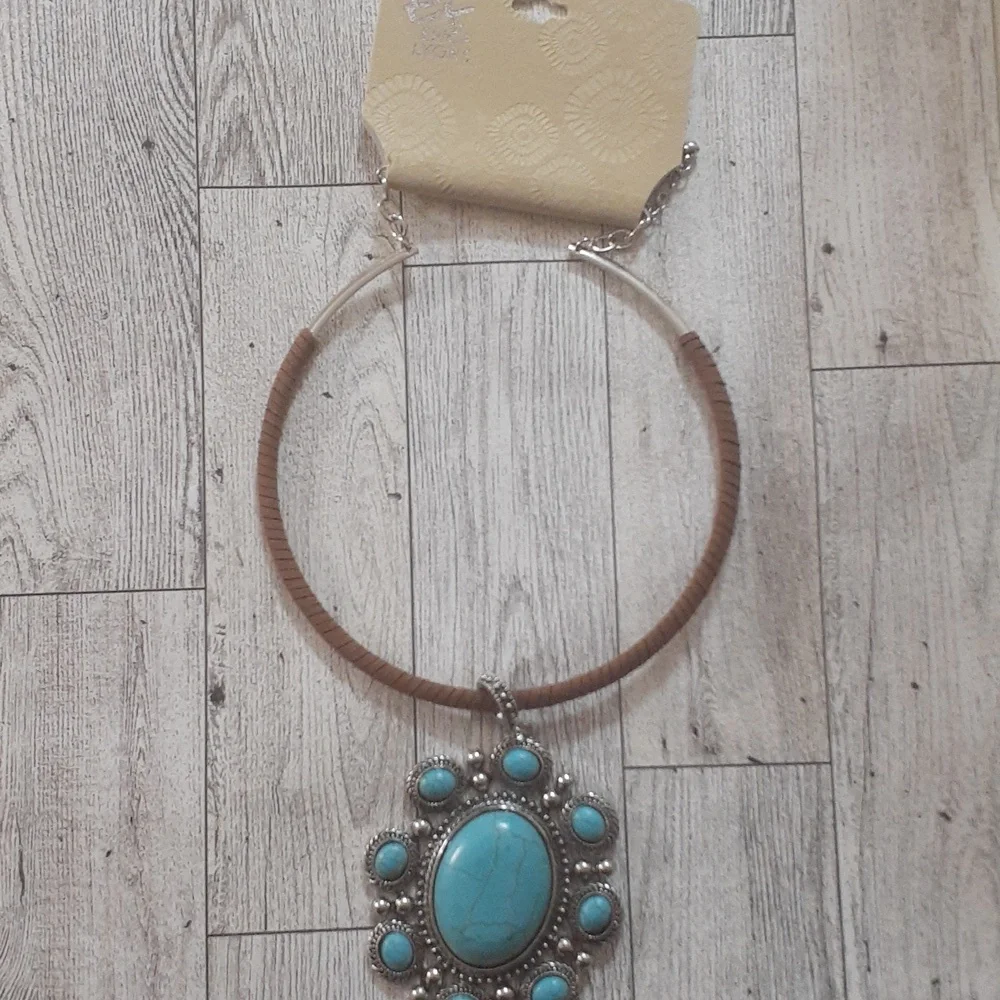 ERICA LYONS Turquoise Southwestern Choker Statement Necklace Silvertone NWT